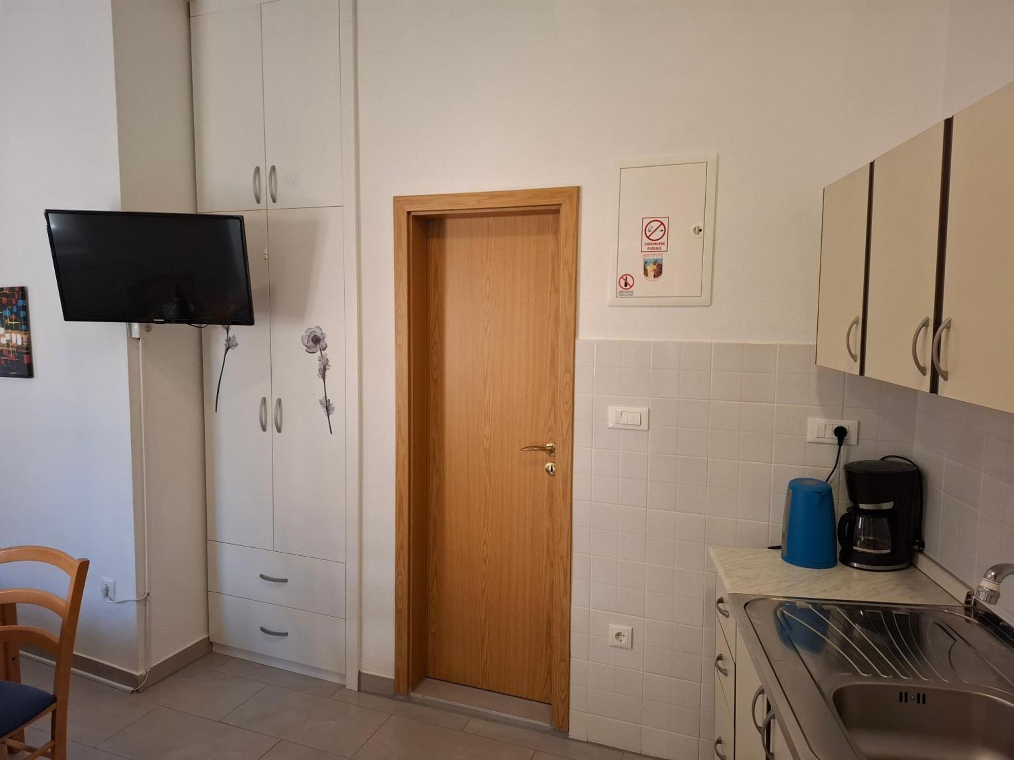 Apartment Kastilac Каштела Экстерьер фото